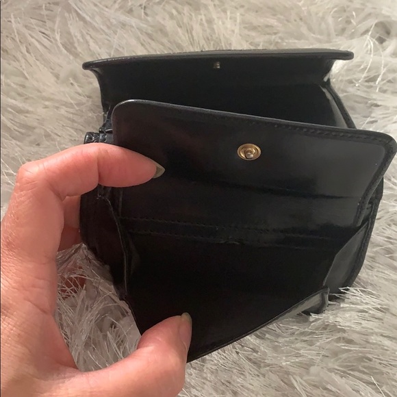 Chanel CC Caviar Wallet - Picture 10 of 16